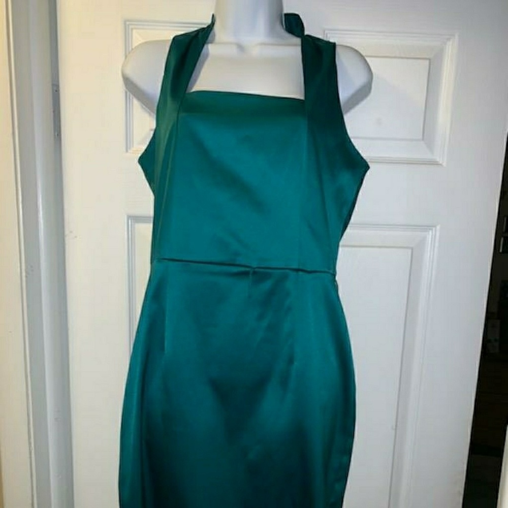 Ellen Tracy Emerald/Teal Green party dress